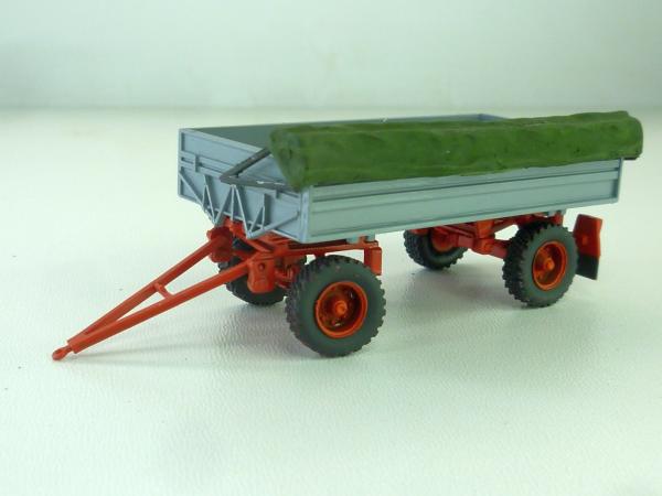 HW60.11 ND Kippaufbau offene Plane grau rot graugrün
